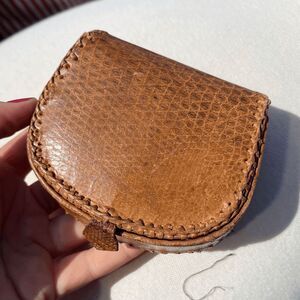 VTG Lizard Leather Coin Purse Hand-Stitched Mid Century Clamshell Wallet